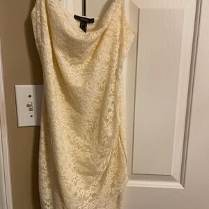 Forever 21 lace size small NWT short in length